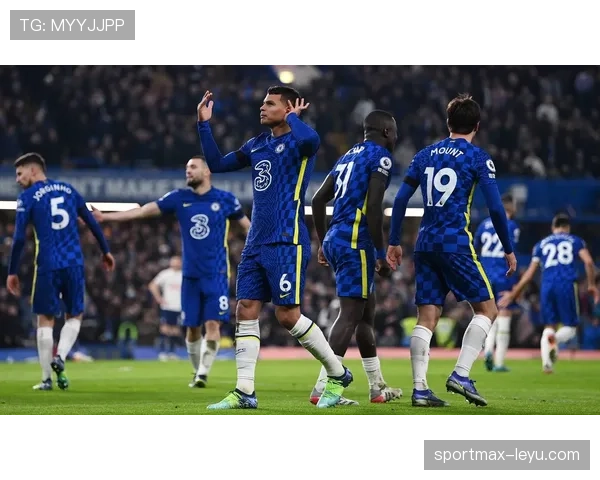 诺丁汉森林持续强势表现,冲击欧战资格成焦点 诺丁汉森林持续强势表现,冲击欧战资格成焦点