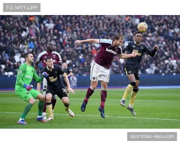 西汉姆联状态回暖，迎来赛季关键转折点